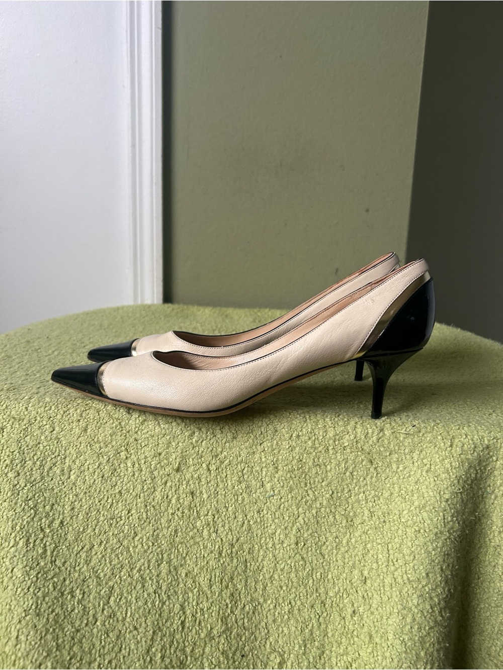 Jimmy Choo Two-Tone Pointed Toe Pumps in Cream and Black